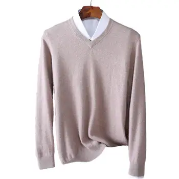 Мъжката есенно-зимния пуловер с V-образно деколте, изкуствен пуловер от две части, без вязаный дебел пуловер с дълъг ръкав, задържащ топлината 한국 명품의류